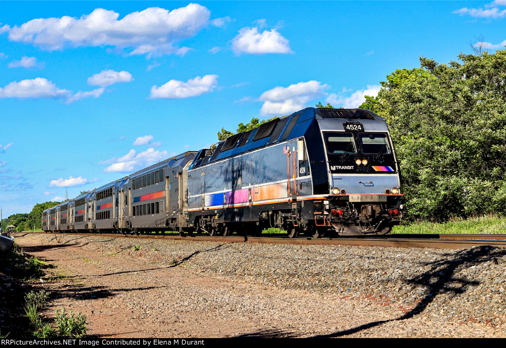 NJT 4524 on train 5531